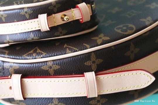 AAA Pruses Bags VUITTON LOUIS Croissant MM 0724